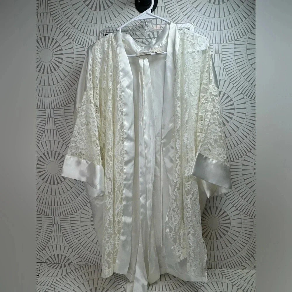 Victoria Secret Vintage Womens Cream Robe with Lace One Size Fits All